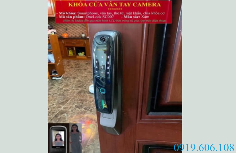 Lắp đặt khóa OneLock SC007 giúp cánh cửa của bạn thêm phần chắc chắn hơn. Bảo vệ được không gian sau cửa an toàn tuyệt đối