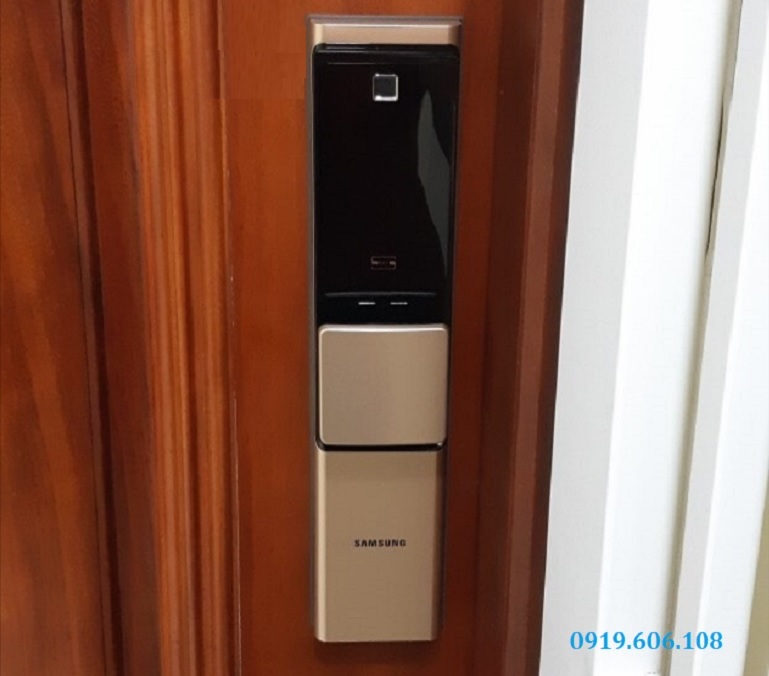 khóa cửa vân tay SamsungSHP-DR719