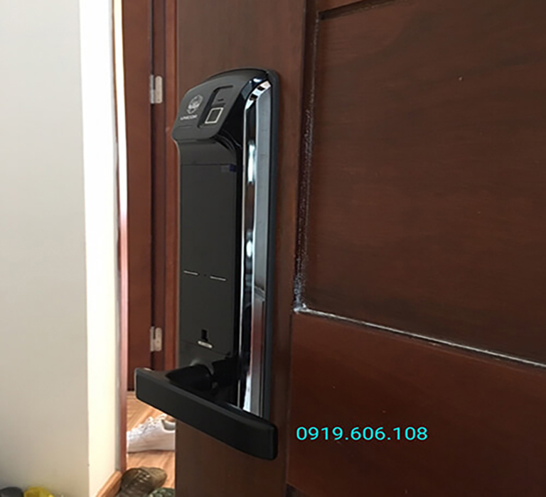 Khóa cửa thông minh Unicor UN-7200WSK có yêu cầu lắp đặt đơn giản, tính ứng dụng đa dạng, sử dụng cũng thuận lợi, dễ dàng 