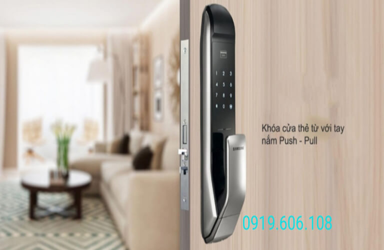 Khóa cửa thẻ từ Samsung SHP P727AK/EN có tay nắm thuận tiện, tính năng nổi bật, độ bảo mật cao