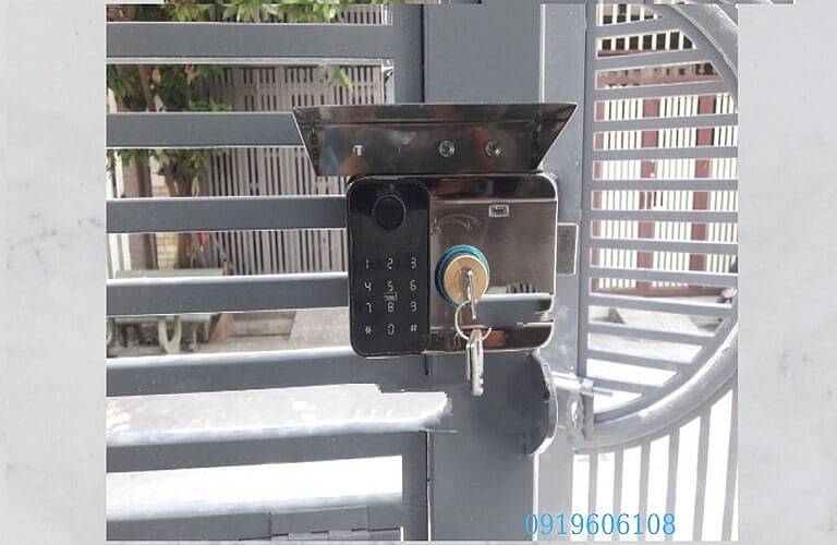 Khóa điện tử cổng sắt Viro Smart VR-1200D