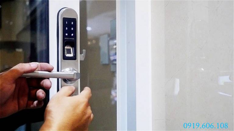 lý do nên sử dụng khóa cửa vân tay