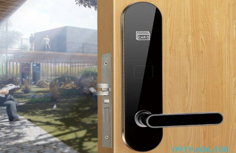 Khóa cửa Onelock dòng khóa thẻ từ chất lượng tốt, mang lại nhiều hiệu năng nổi bật khi sử dụng